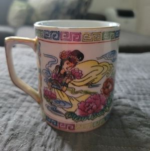 Lingnan oriental mug, with lid, good condition, beautiful detail